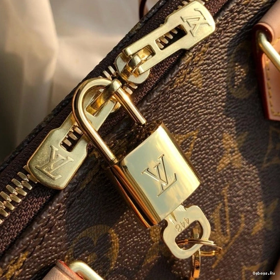 Vuitton Louis ALMA BB 0207
